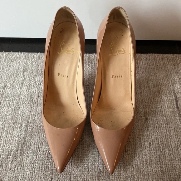 CHRISTIAN LOUBOUTAIN- KATE 100 PATENT LEATHER PUMPS - Size 40 - RETAILS $1,049 - Picture 4 of 8